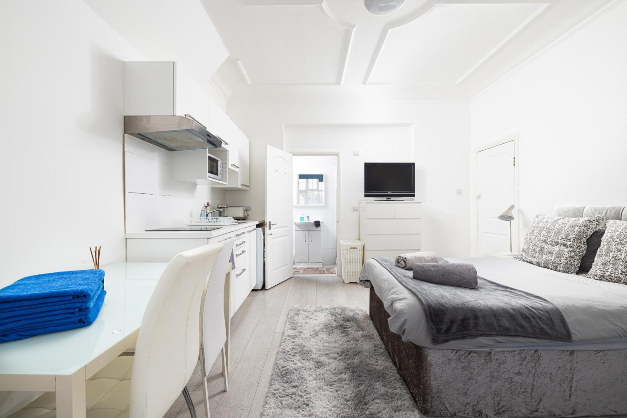 Bright Studio On Golders Green Road London Exterior foto